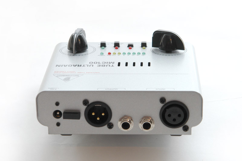 behringer microphone pre-amplifier 
    mic100(ベリンガーのマイクプリアンプ）img-2