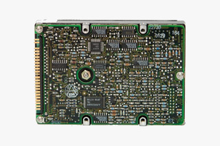 NEC PC-9801NS/E（98NOTE SX/E)。80386SX-16MHz。elecom EN-200N,
        内部はseagateのST9235AGの裏面