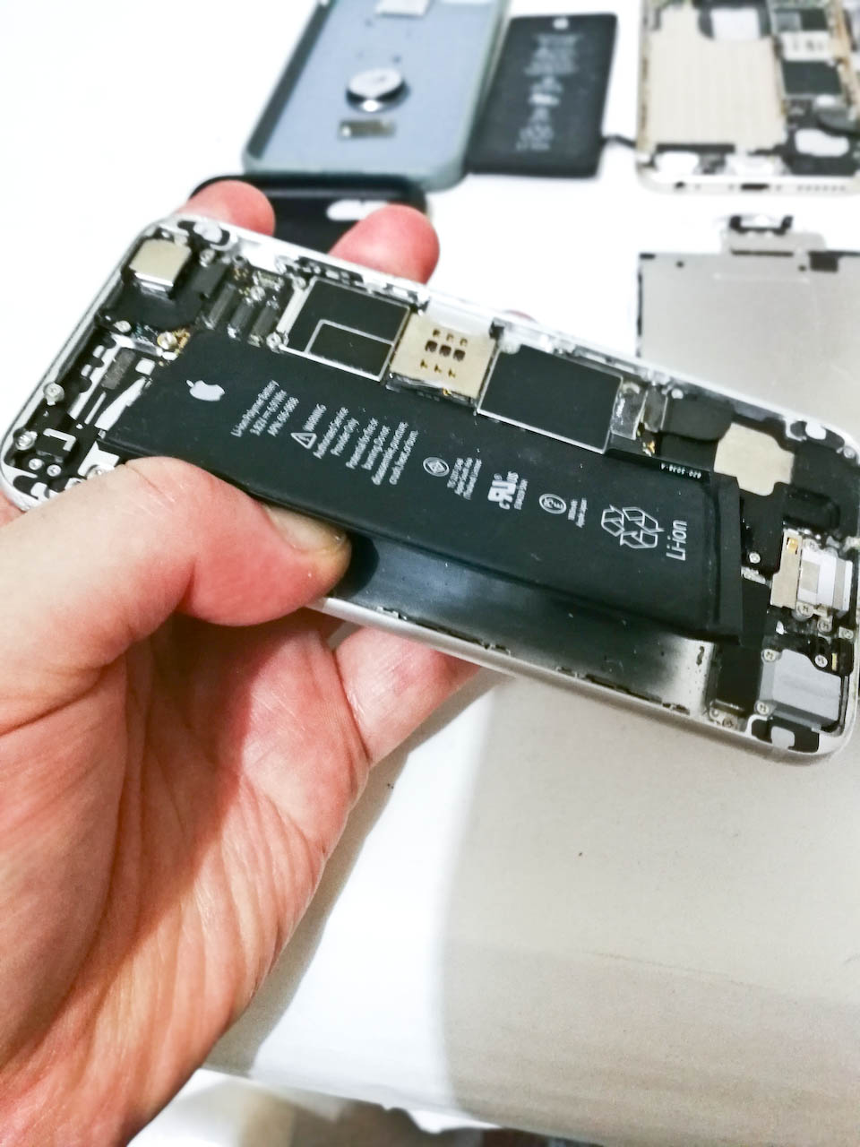 apple iphone6 分解・ニコイチ・電池・液晶・修理・交換2