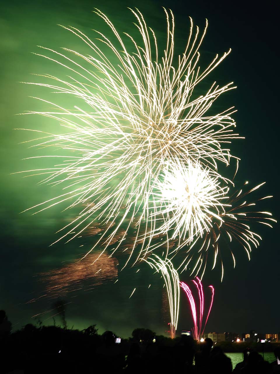 sony Xperia1Ⅱ-firefowoks-strong wind-花火3